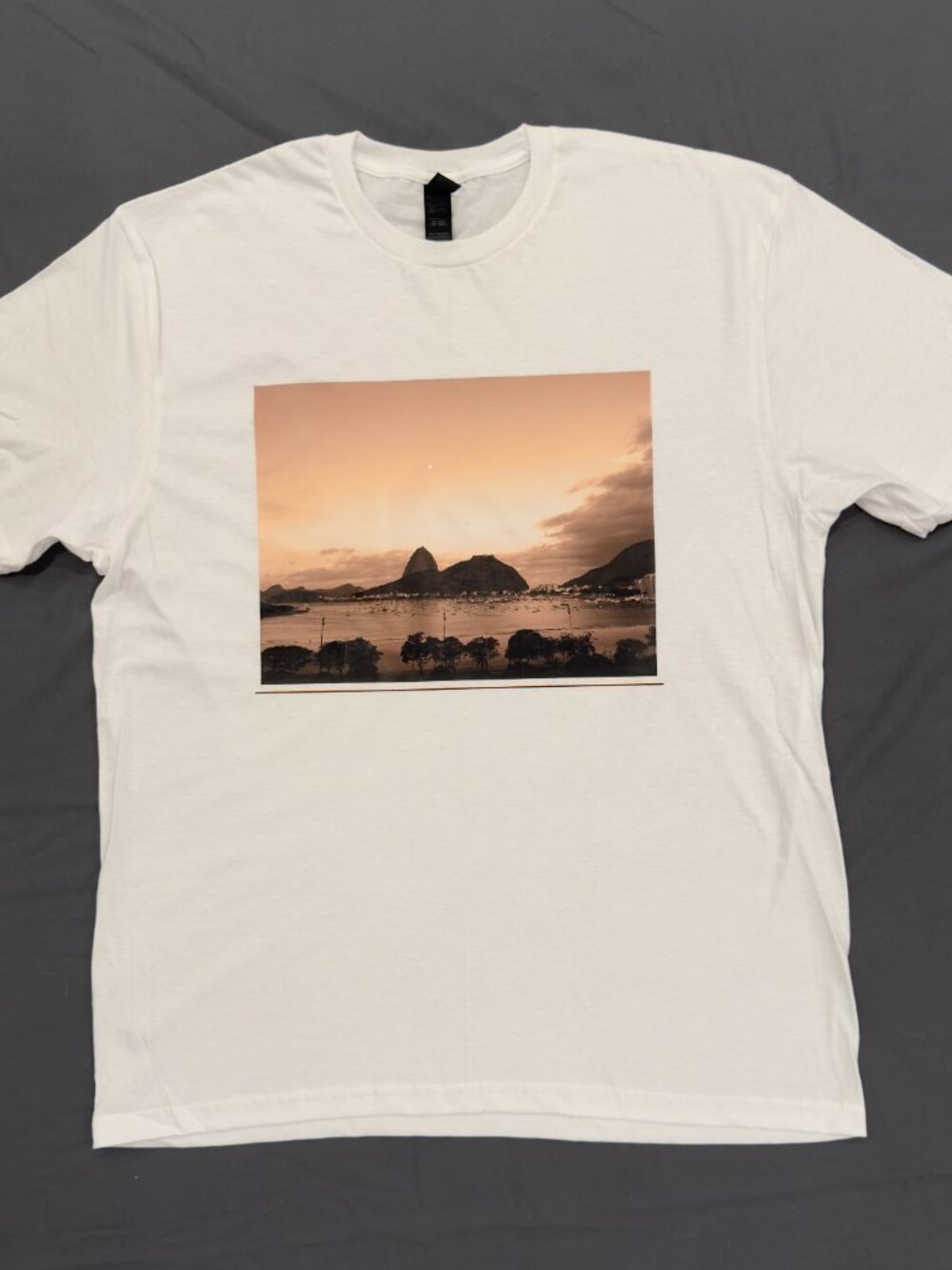Rio de Janeiro SugarLoaf Pao de Acucar Brazil - XL DTF unisex Gildan soft style